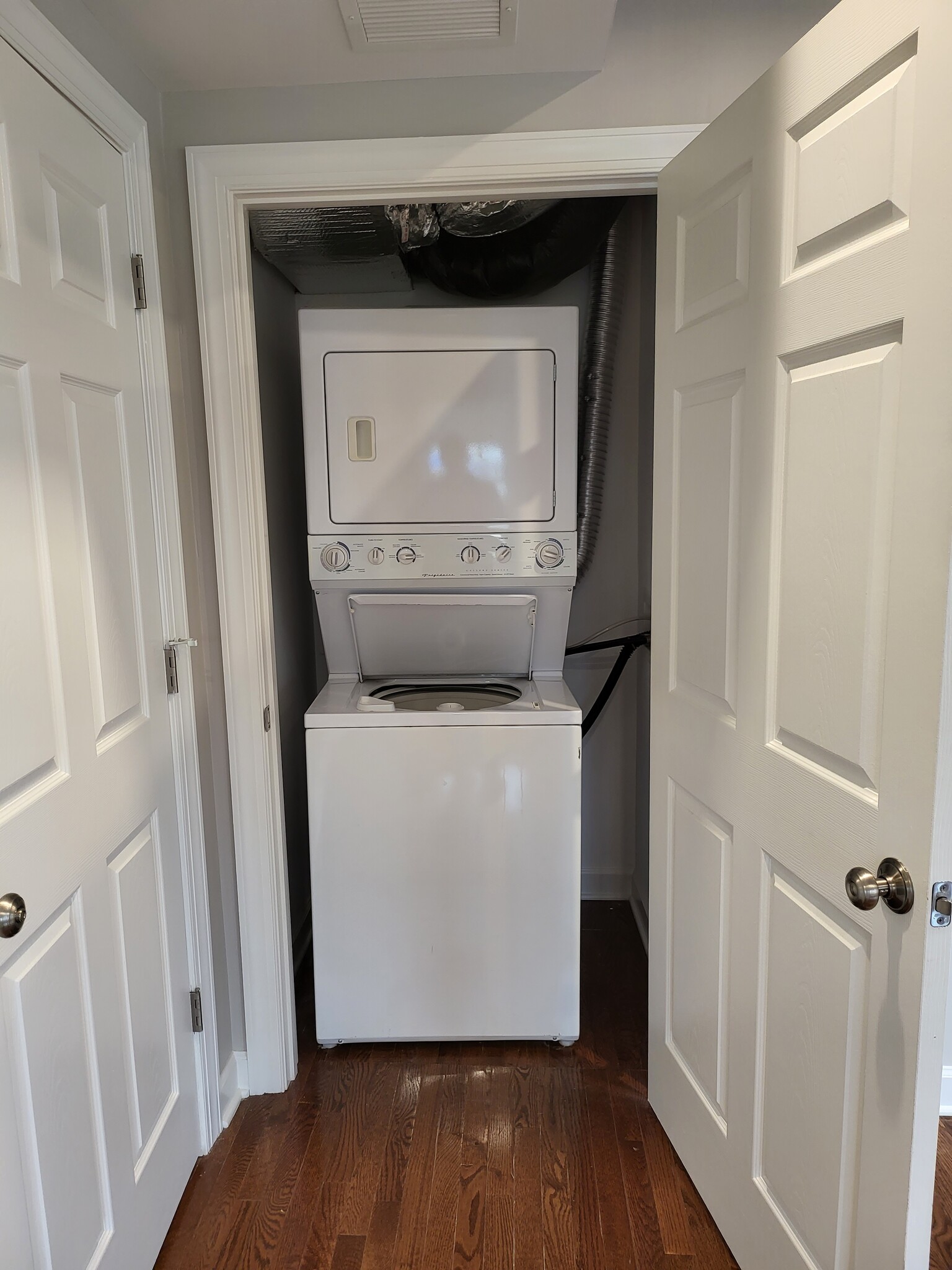 washer and dryer - 731 N Stokes St