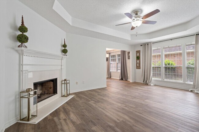 Building Photo - 1051 McNeil Ave