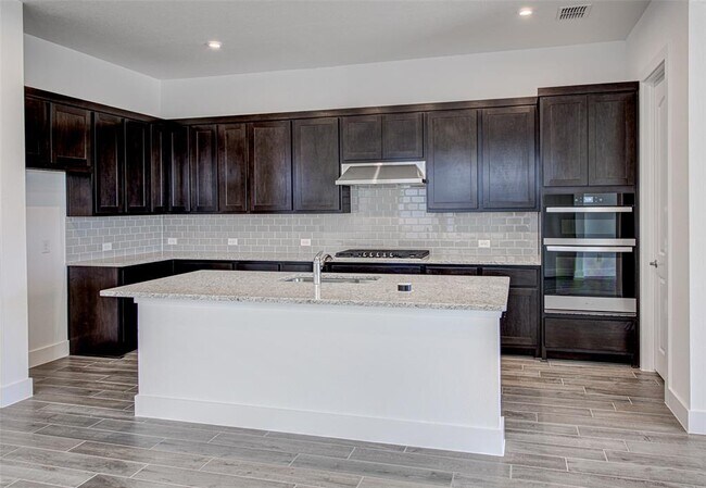 Building Photo - 8604 Pine Muhly Dr