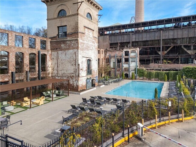 Building Photo - 170 Boulevard NE