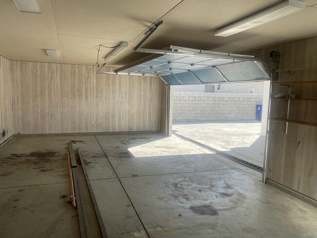 Building Photo - 2630 N Biskra Rd