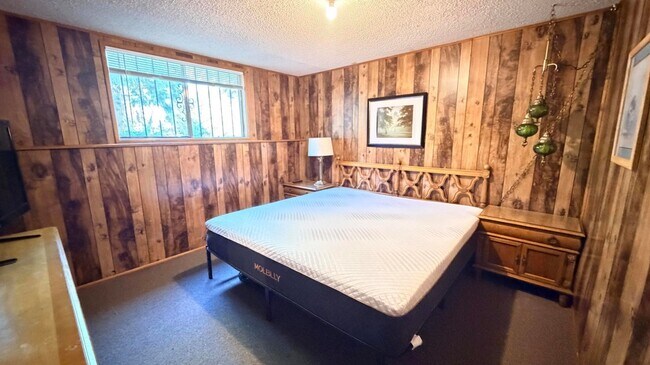 Building Photo - 52111 Acorn Ln