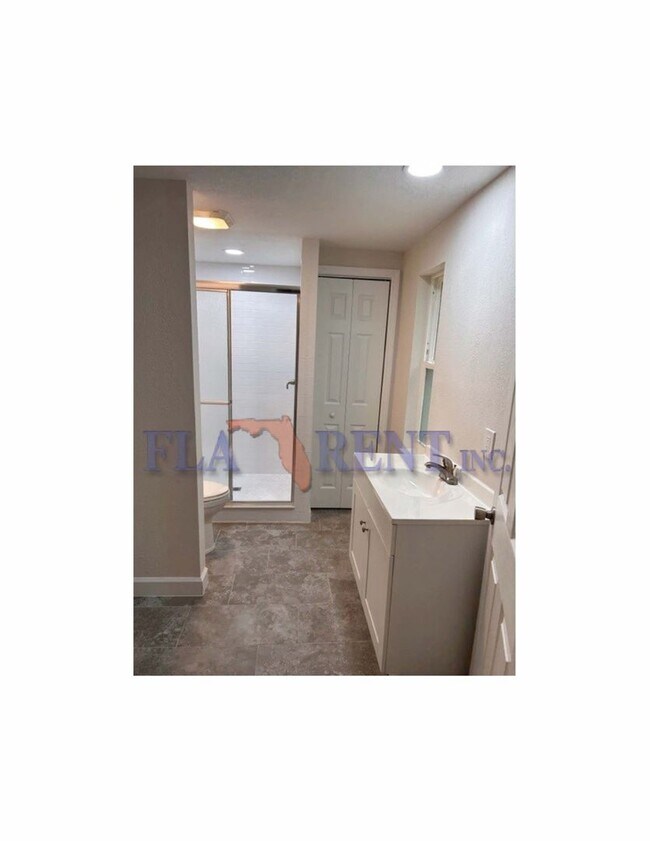 Building Photo - 4/2 Bungalow in Geneva!!