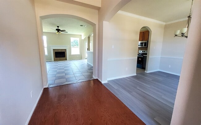 Building Photo - 2906 Humble Dr