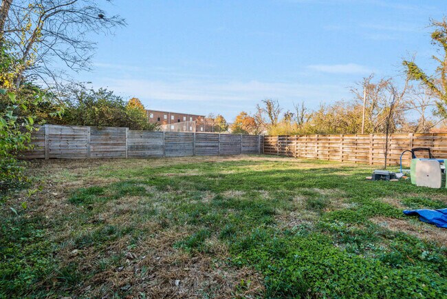 Building Photo - 1909 Hailey Ave