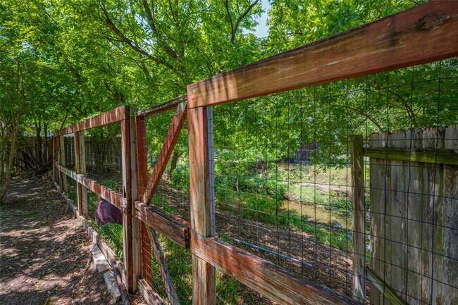 Building Photo - 6506 Harrogate Dr