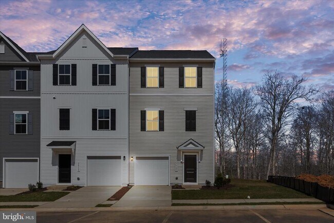 Building Photo - 36121 Wilderness Shores Way