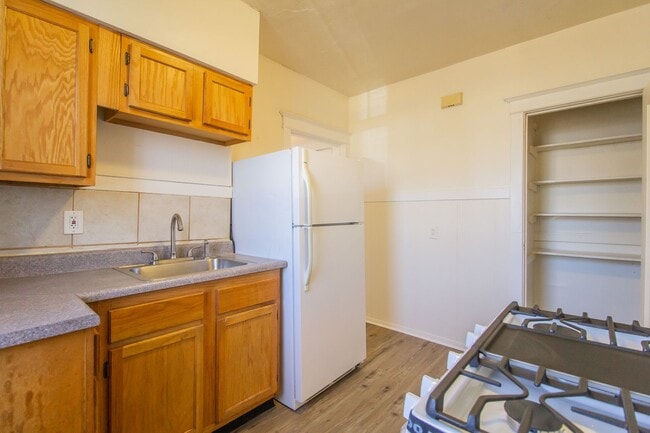 Building Photo - 1140 Ursula Ave