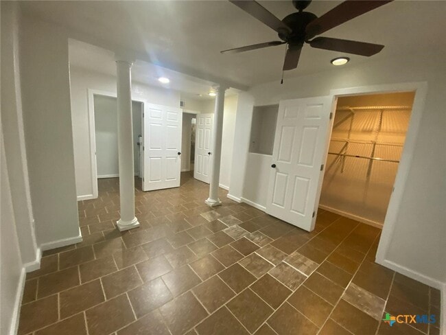 Building Photo - 4801 Renick Ranch Rd