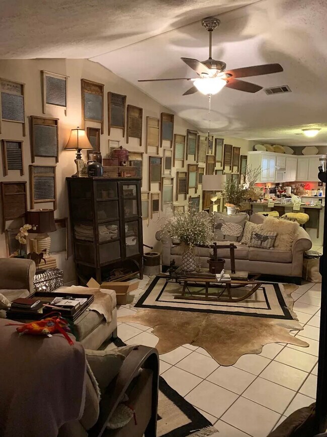 Building Photo - 1411 Western Oaks Ct