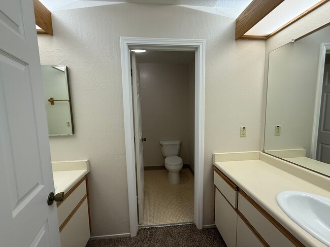 Building Photo - 21932 Nugget Canyon Dr
