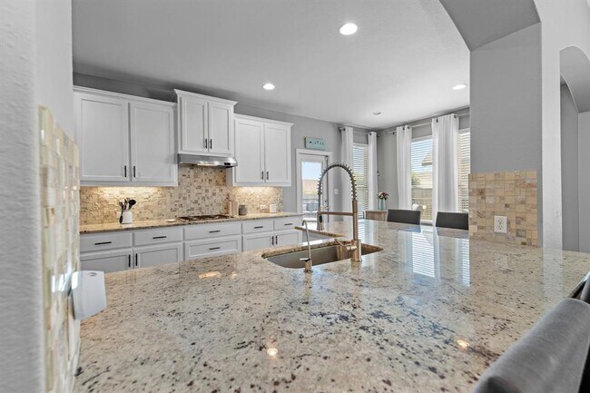 Building Photo - 112 Coral Bean Way
