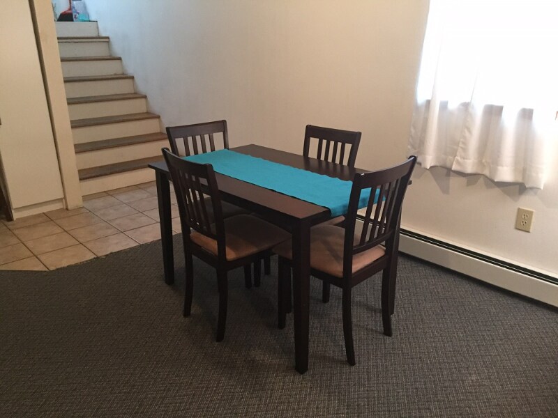 Building Photo - 623 E University Ave