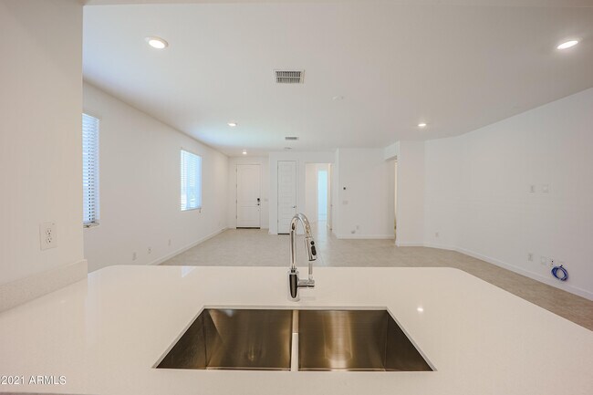 Building Photo - 16556 W Alameda Rd