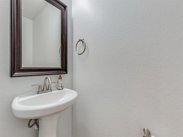 Building Photo - 1177 Sophia Dr