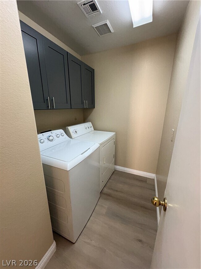 Building Photo - 1009 Torington Dr