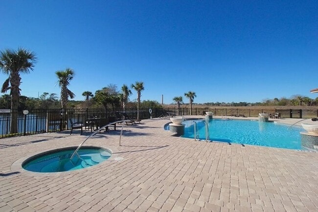 Building Photo - Coastal Living in Marina del Palma?!