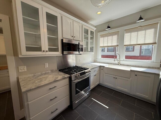 Building Photo - 206 Eveningside Dr