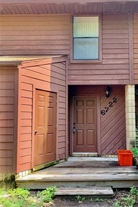 Building Photo - 6722 SW 42nd Pl