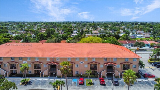 Building Photo - 17425 NW 75th Pl