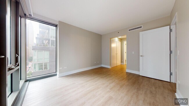 Building Photo - 237 E 34th St