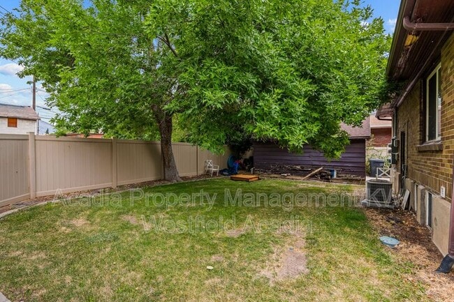 Building Photo - 137 E 600 N