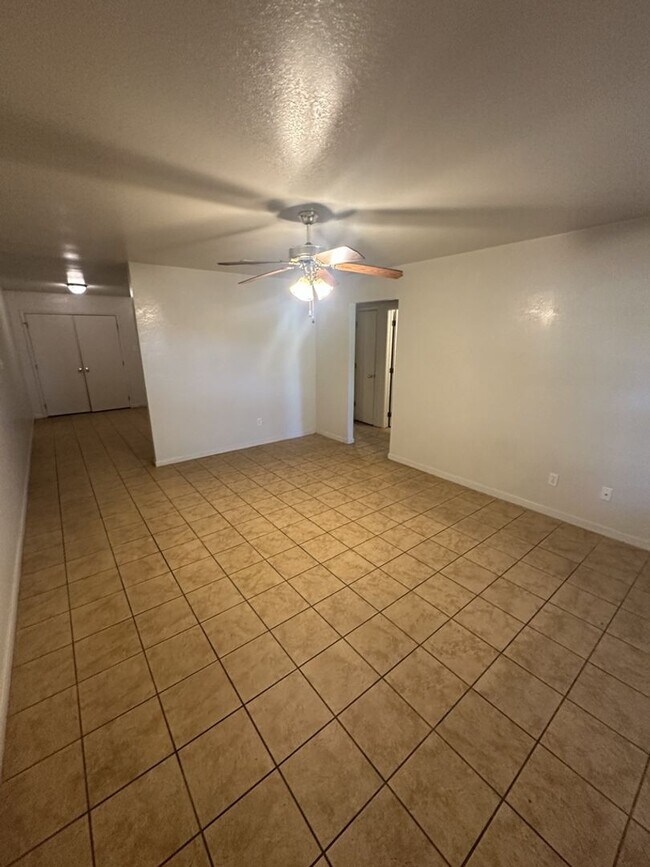 Building Photo - In the heart of Harker Heights this 2-bedr...