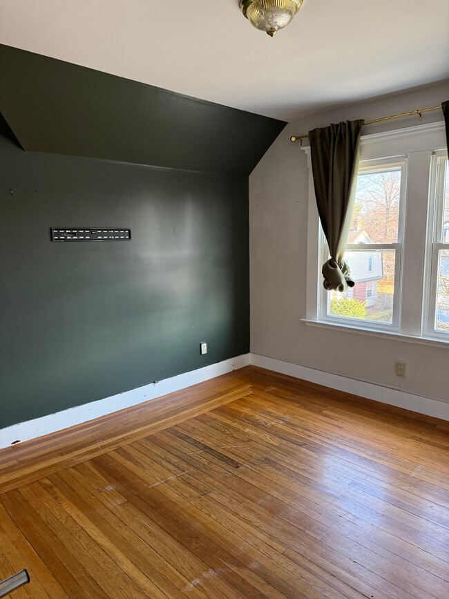 Front Bedroom - 92 Hubinger St