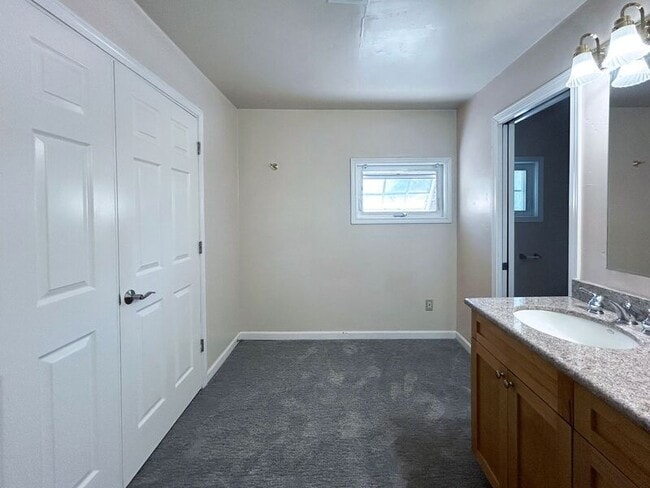 Building Photo - 2109 Alder St