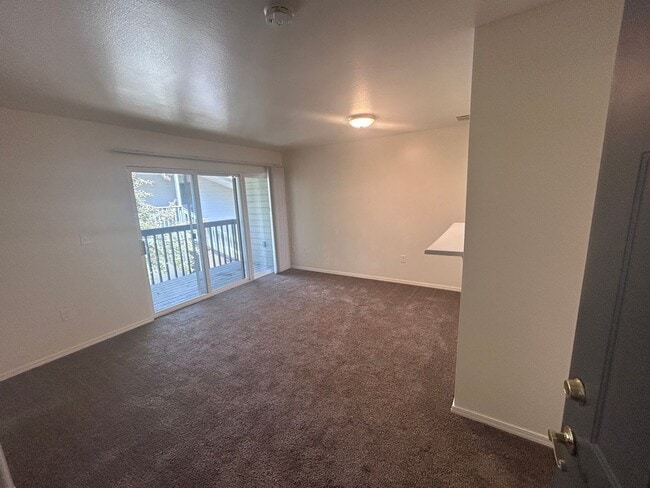 Building Photo - 10811 W Ustick Rd