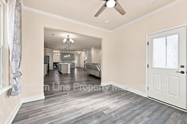Building Photo - 2230 Bethpage Dr