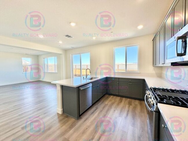 Building Photo - 1/2 Month Free!! Brand New Lennar Home in ...