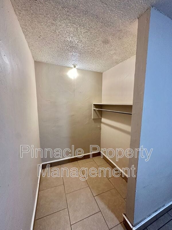 Building Photo - 2701 Raney St