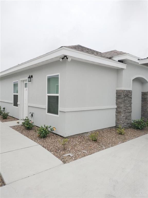 Building Photo - 13 Red Bud Dr