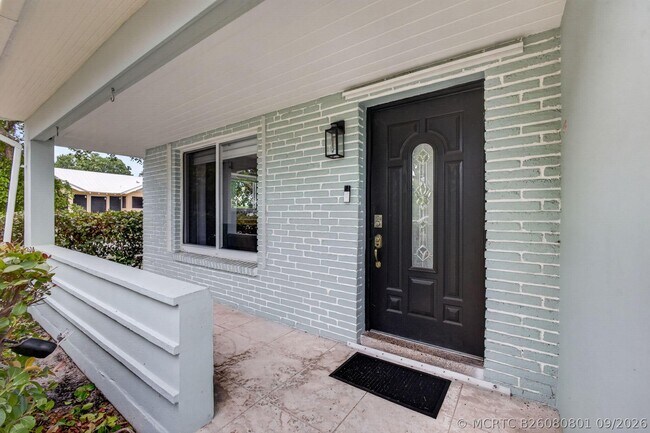 Building Photo - 439 45th St