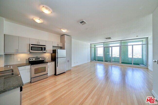 Building Photo - 3810 Wilshire Blvd