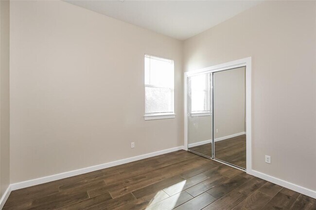 Building Photo - 11215 Paradise Out Ln
