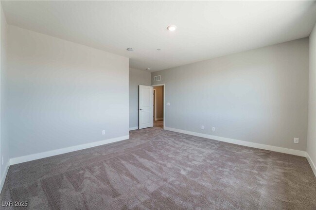 Building Photo - 410 Spring Dove Ave