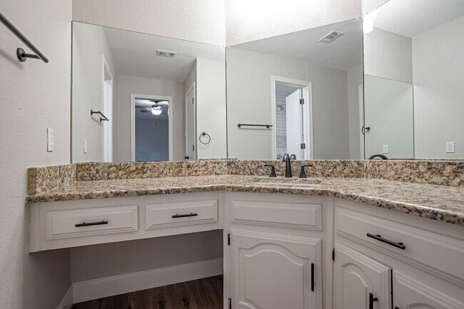 Building Photo - 1206 Mayapple Dr