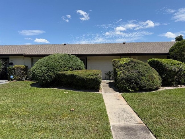 Building Photo - 2711 Willow Run