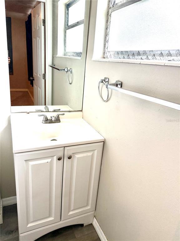 Building Photo - 5009 Deauville Dr