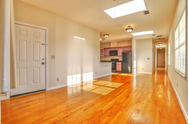 Building Photo - 24 Emerson Ave