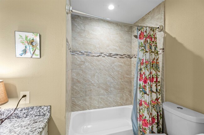 Building Photo - 9418 Wandsworth Dr