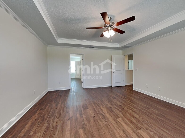 Building Photo - 874 Heavenly Dr