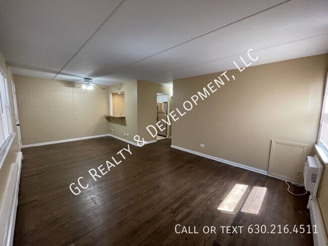 Building Photo - 255 Uteg St