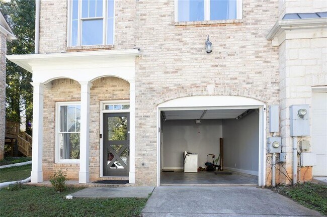 Building Photo - 4867 Pinnacle Dr