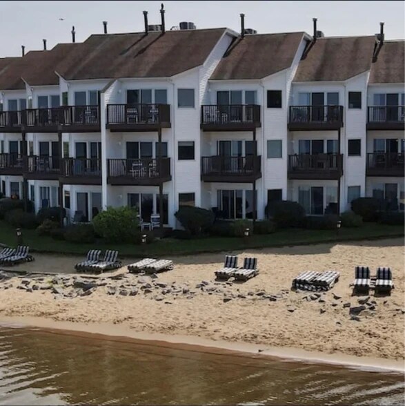 Building Photo - 1995 N US Highway 31 N