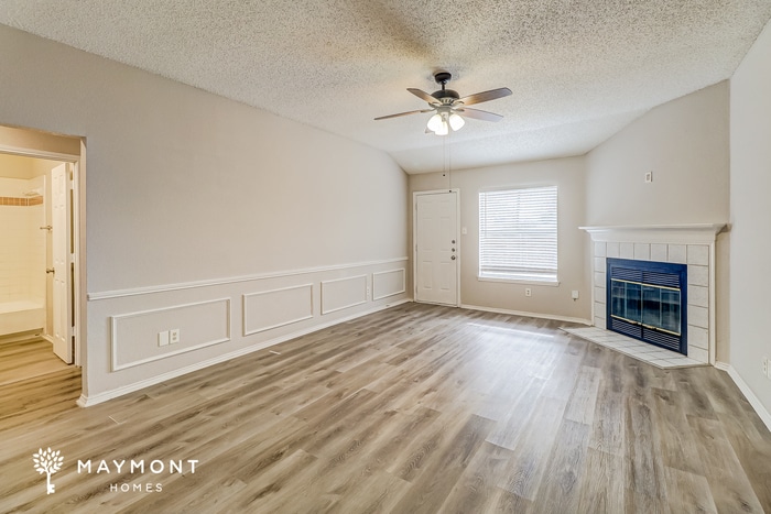 Building Photo - 1005 Meadowbend Dr