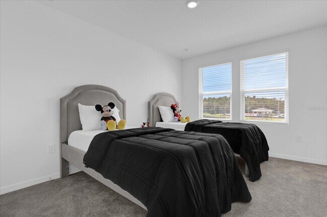 Building Photo - 3221 Skyline Lp