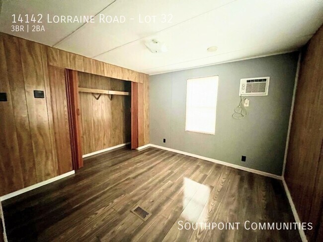Building Photo - 14142 Lorraine Rd